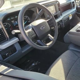 Ford Super Duty F-250 SRW XL 4WD Crew Cab 6.75' Box 2026