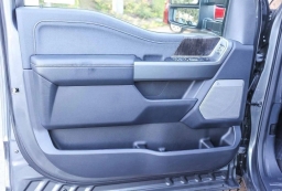 Ford Super Duty F-250 SRW LARIAT 4WD Crew Cab 6.75' Box 2026