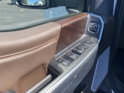 Ford Super Duty F-250 SRW King Ranch 4WD Crew Cab 6.75' Box 2026