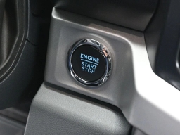 Ford Super Duty F-250 SRW XLT 4WD Crew Cab 6.75' Box 2026