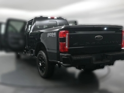 Ford Super Duty F-250 SRW LARIAT 4WD Crew Cab 6.75' Box 2026