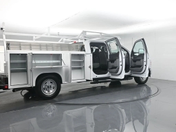 Ford Super Duty F-350 SRW XL 2WD Crew Cab 8' Box 2026