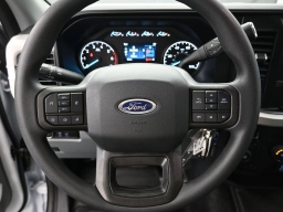 Ford Super Duty F-350 SRW XL 2WD Crew Cab 8' Box 2026