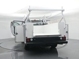 Ford Super Duty F-350 SRW XL 2WD Crew Cab 8' Box 2026