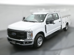 Ford Super Duty F-350 SRW XL 2WD Crew Cab 8' Box 2026
