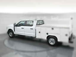 Ford Super Duty F-350 SRW XL 2WD Crew Cab 8' Box 2026