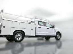 Ford Super Duty F-350 SRW XL 2WD Crew Cab 8' Box 2026