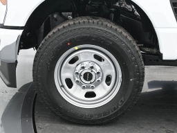 Ford Super Duty F-350 SRW XL 4WD Crew Cab 8' Box 2026