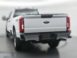 Ford Super Duty F-350 SRW XL 4WD Crew Cab 8' Box 2026
