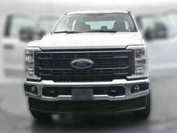 Ford Super Duty F-350 SRW XL 4WD Crew Cab 8' Box 2026