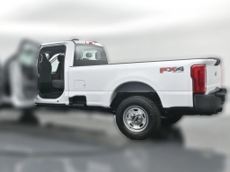 Ford Super Duty F-350 SRW XL 4WD Crew Cab 8' Box 2026