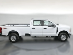 Ford Super Duty F-350 SRW XL 4WD Crew Cab 8' Box 2026