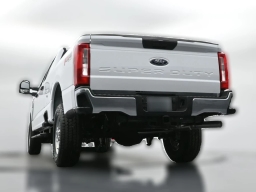 Ford Super Duty F-350 SRW XL 4WD Crew Cab 8' Box 2026