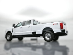 Ford Super Duty F-350 SRW XL 4WD Crew Cab 8' Box 2026