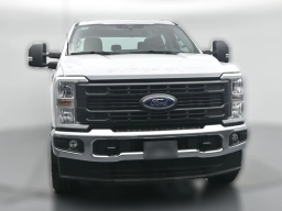 Ford Super Duty F-350 SRW XL 4WD Crew Cab 8' Box 2026
