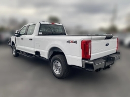 Ford Super Duty F-350 SRW XL 4WD Crew Cab 8' Box 2026