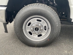 Ford Super Duty F-350 SRW XL 4WD Crew Cab 8' Box 2026