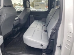 Ford Super Duty F-350 SRW XL 4WD Crew Cab 8' Box 2026