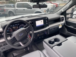 Ford Super Duty F-350 SRW XL 4WD Crew Cab 8' Box 2026