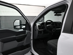 Ford Super Duty F-350 SRW XL 4WD Crew Cab 8' Box 2026