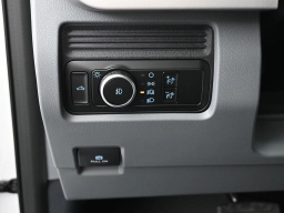 Ford Super Duty F-350 SRW XL 4WD Crew Cab 8' Box 2026