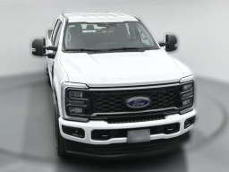 Ford Super Duty F-350 SRW XL 4WD Crew Cab 8' Box 2026