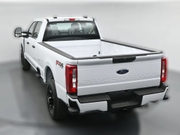 Ford Super Duty F-350 SRW XL 4WD Crew Cab 8' Box 2026