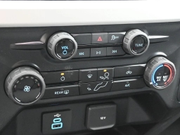 Ford Super Duty F-350 SRW XL 4WD Crew Cab 8' Box 2026