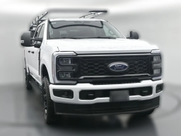 Ford Super Duty F-350 SRW XL 4WD Crew Cab 8' Box 2026