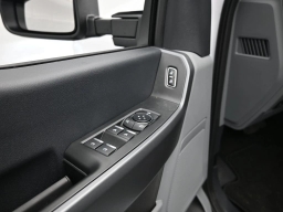 Ford Super Duty F-350 SRW XL 4WD Crew Cab 8' Box 2026