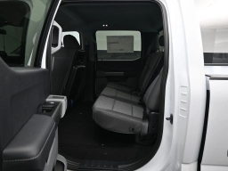 Ford Super Duty F-350 SRW XL 4WD Crew Cab 8' Box 2026