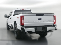 Ford Super Duty F-350 SRW XL 4WD Crew Cab 8' Box 2026