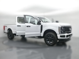 Ford Super Duty F-350 SRW XL 4WD Crew Cab 8' Box 2026