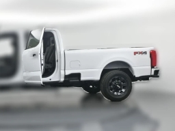 Ford Super Duty F-350 SRW XL 4WD Crew Cab 8' Box 2026