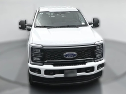 Ford Super Duty F-350 SRW XL 4WD Crew Cab 8' Box 2026