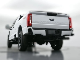 Ford Super Duty F-350 SRW XL 4WD Crew Cab 8' Box 2026