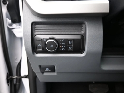 Ford Super Duty F-350 SRW XL 4WD Crew Cab 8' Box 2026