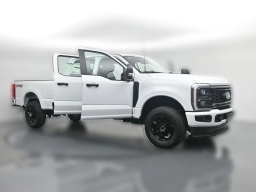 Ford Super Duty F-350 SRW XL 4WD Crew Cab 8' Box 2026
