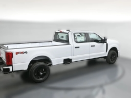 Ford Super Duty F-350 SRW XL 4WD Crew Cab 8' Box 2026