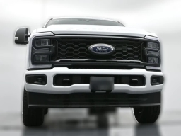 Ford Super Duty F-350 SRW XL 4WD Crew Cab 8' Box 2026