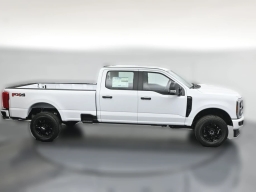 Ford Super Duty F-350 SRW XL 4WD Crew Cab 8' Box 2026