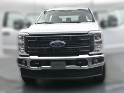 Ford Super Duty F-350 SRW XL 4WD Crew Cab 8' Box 2026