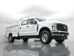 Ford Super Duty F-350 SRW XL 4WD Crew Cab 8' Box 2026