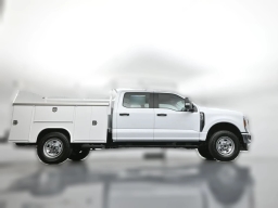 Ford Super Duty F-350 SRW XL 4WD Crew Cab 8' Box 2026