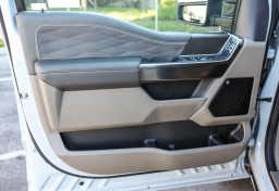 Ford Super Duty F-350 SRW Platinum 4WD Crew Cab 8' Box 2026