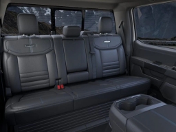 Ford Super Duty F-350 SRW Platinum 4WD Crew Cab 8' Box 2026