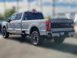 Ford Super Duty F-350 SRW Platinum 4WD Crew Cab 8' Box 2026