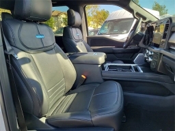 Ford Super Duty F-350 SRW Platinum 4WD Crew Cab 8' Box 2026