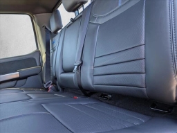 Ford Super Duty F-350 SRW Platinum 4WD Crew Cab 8' Box 2026