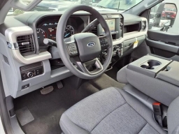 Ford Super Duty F-350 SRW XL 4WD Crew Cab 8' Box 2026